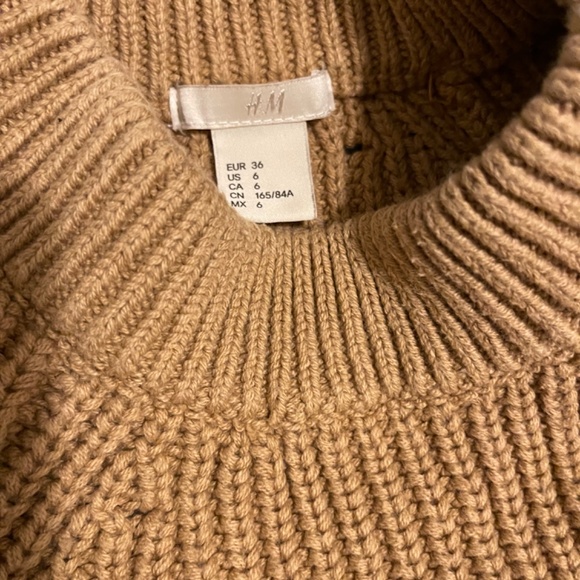 H&M sweater - Picture 3 of 3